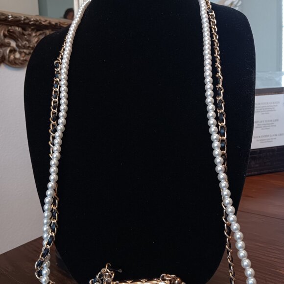 CHANEL MICRO BAG Pendant Bling NECKLACE 2 Strap Crossbody Gold & Pearls - Picture 13 of 13